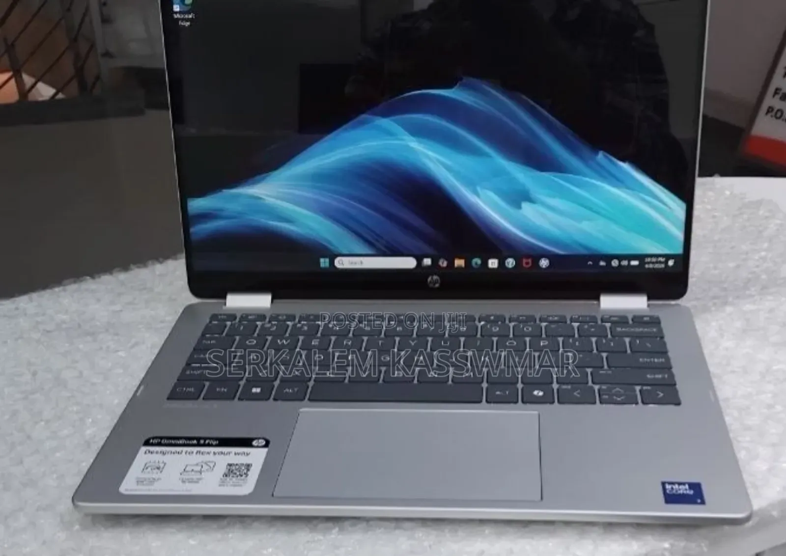 New Laptop HP OmniBook 5 Flip 16GB Intel Core i7 SSD 512GB
