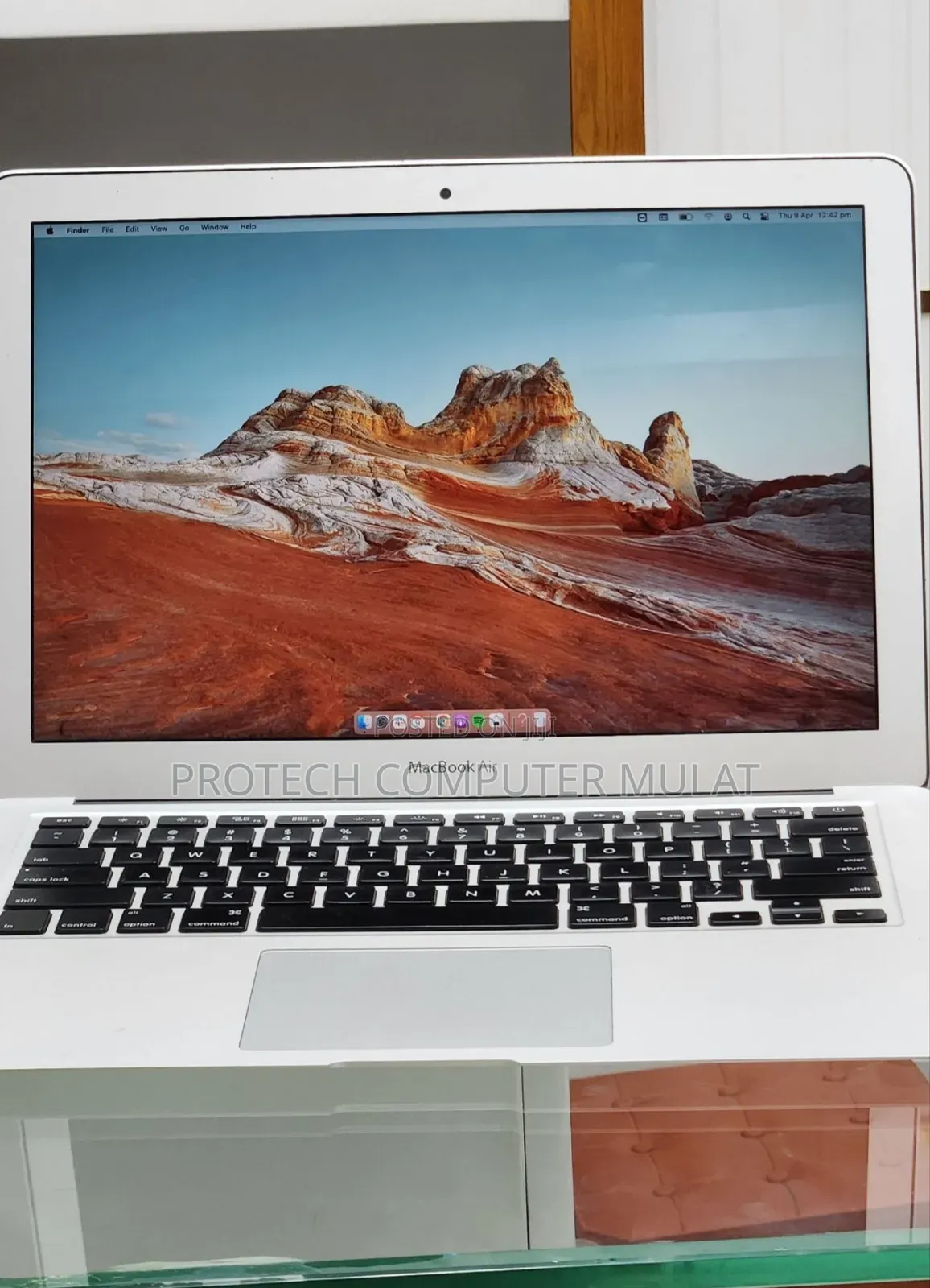 New Laptop Apple MacBook Air 2015 8GB Intel Core i5 SSD 128GB