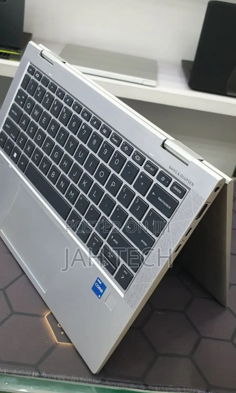 New Laptop HP EliteBook x360 1030 G8 16GB Intel Core i5 SSD 512GB