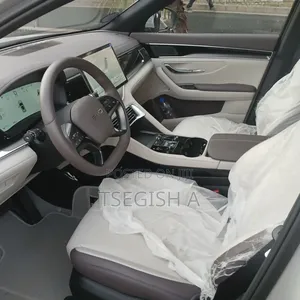 New BYD Song Plus 2025 Silver