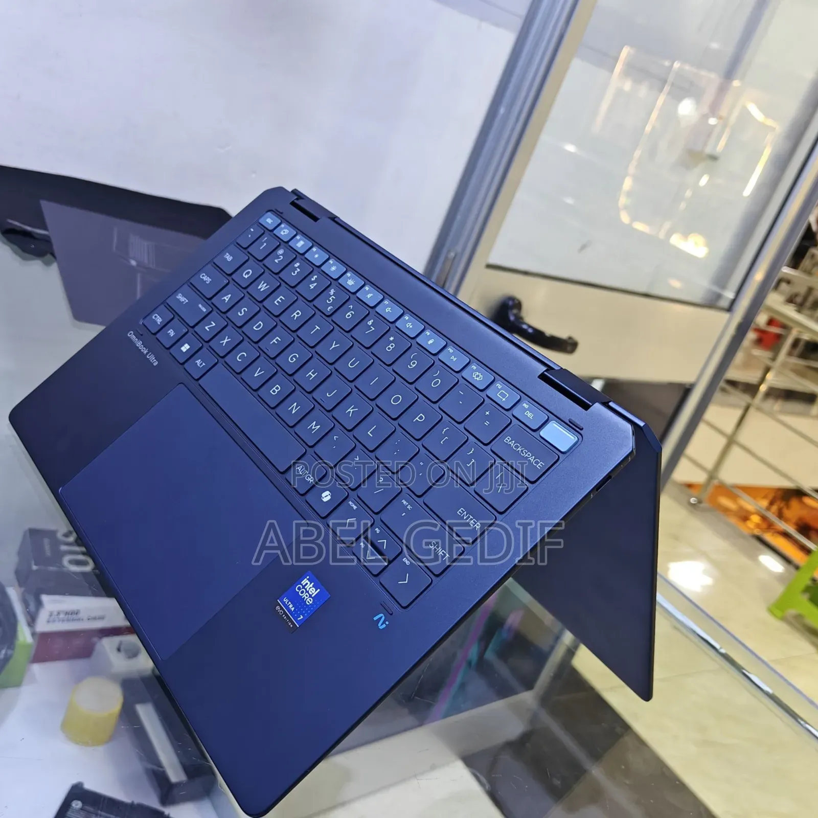 New Laptop HP OmniBook Ultra Flip 14" 16GB Intel Core Ultra 7 SSD 1T