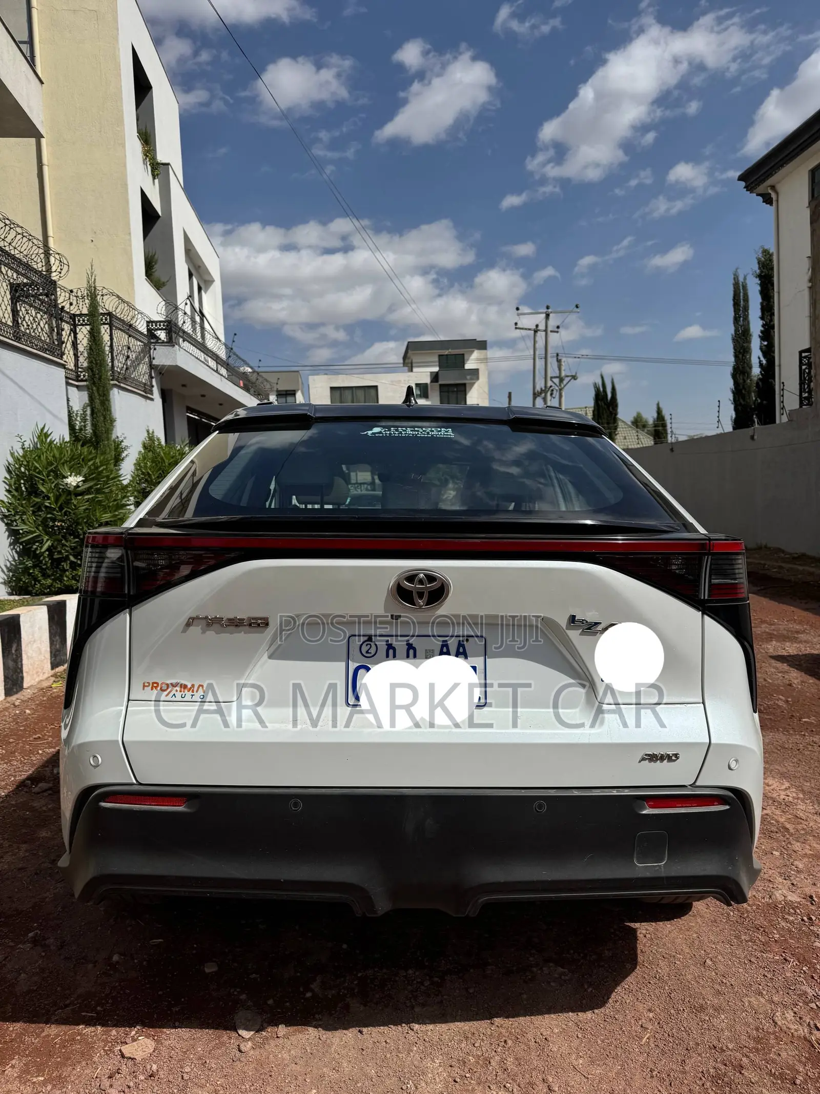 Toyota bZ4X 71.4 kWh FWD 2023 White