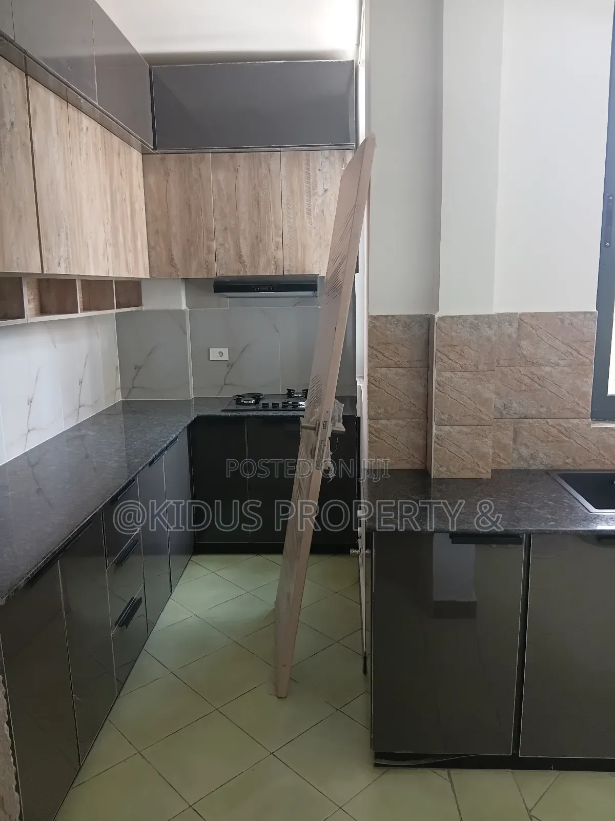 2bdrm Apartment in Africa Union Au, Nifas Silk-Lafto for rent