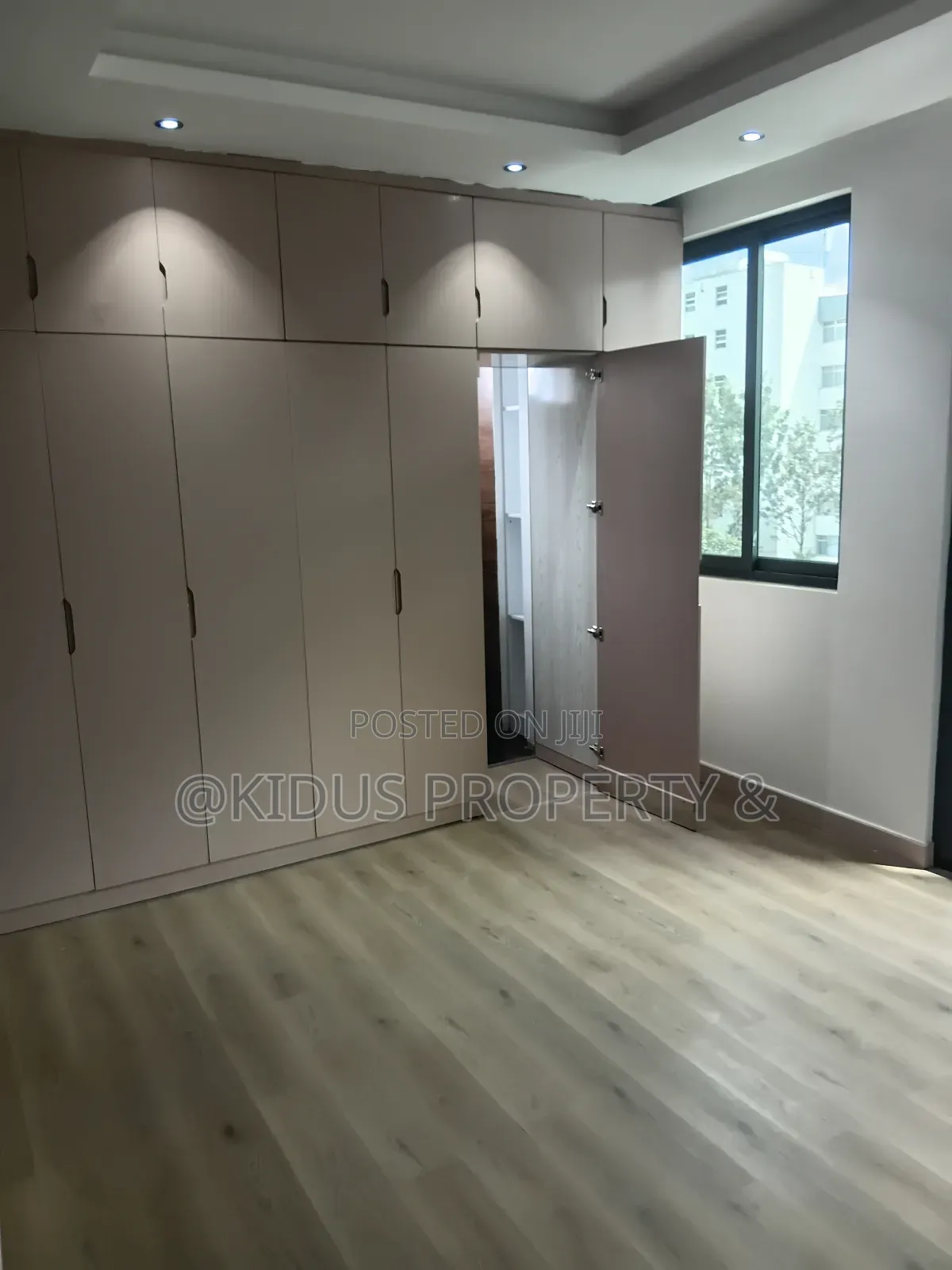 2bdrm Apartment in Africa Union Au, Nifas Silk-Lafto for rent