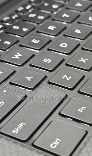 New Laptop Dell Precision 5520 16GB Intel Core i7 SSD 512GB