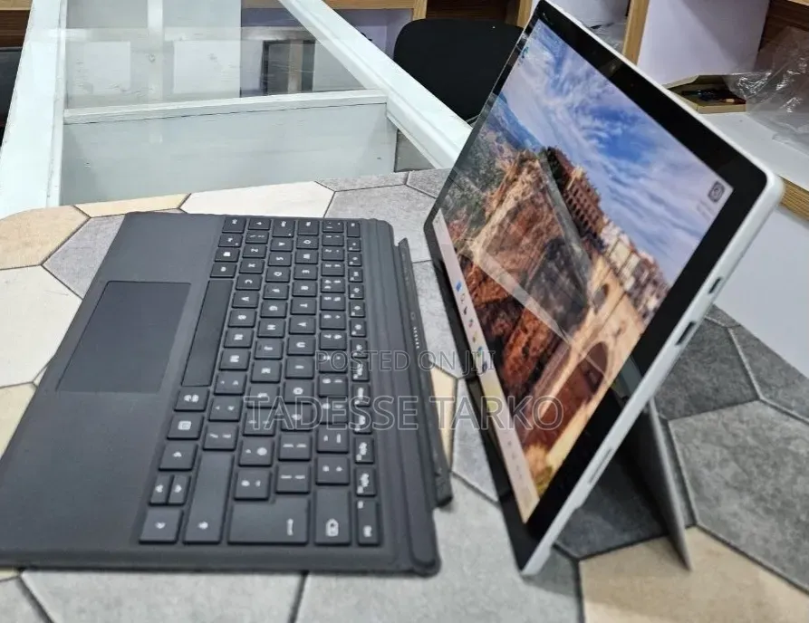 New Laptop Microsoft Surface Pro 7 16GB Intel Core i7 SSD 256GB
