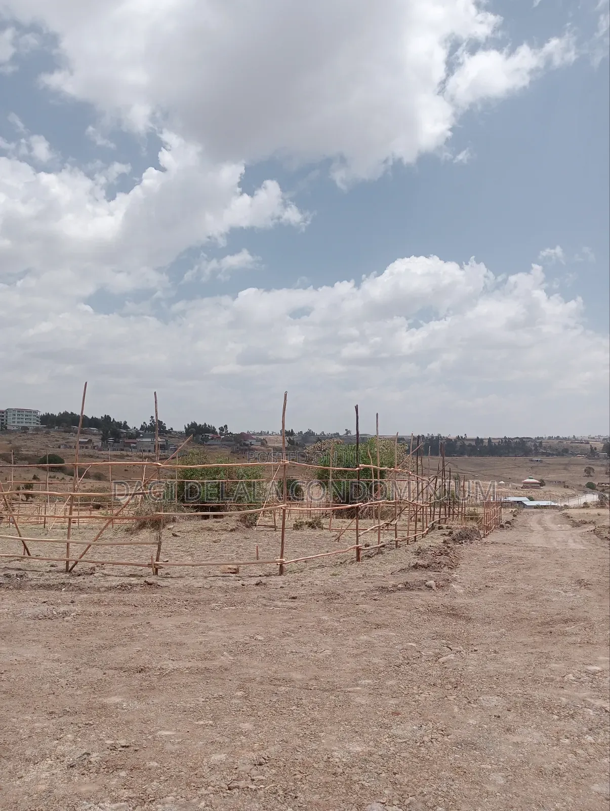 የሚሸጥ 75 ካሬ 5.5 ሚሊየን ብር