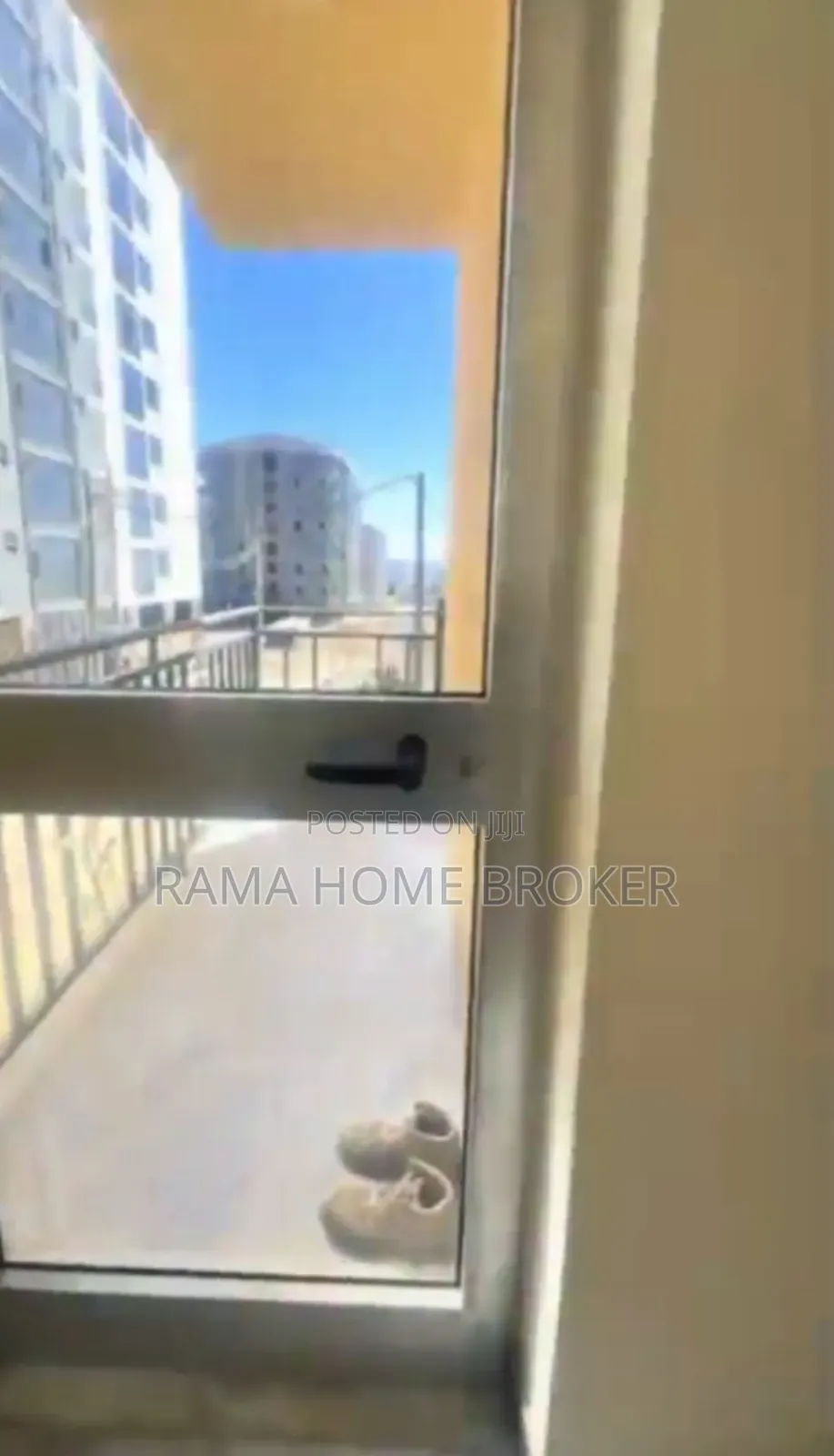 Furnished 4bdrm Apartment in አያት አካባቢ, Yeka for sale