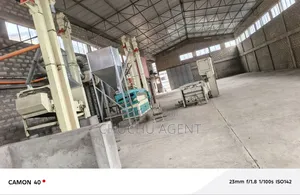 Warehouse Rent With Machines