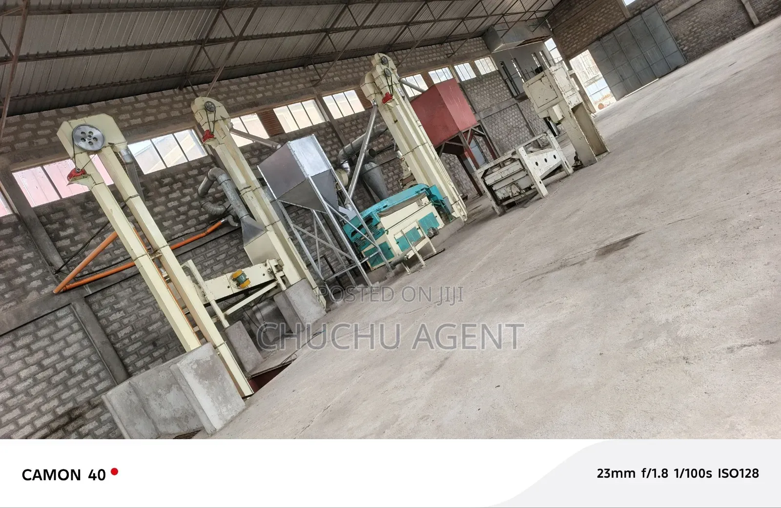 Warehouse Rent With Machines