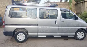 Toyota HiAce 2001 Silver