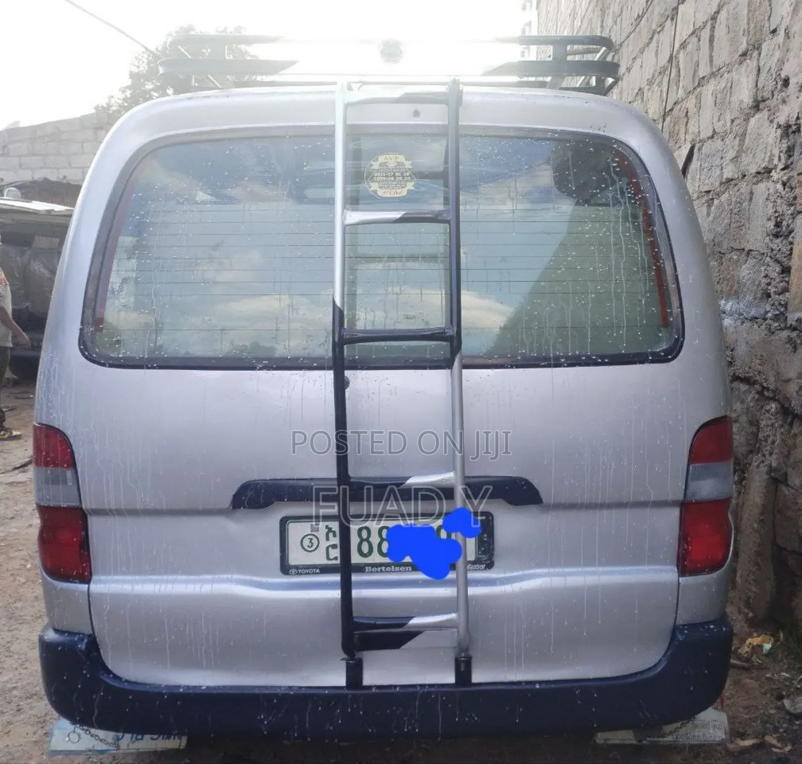 Toyota HiAce 2001 Silver