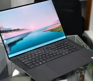 New Laptop Dell Precision 5550 16GB Intel Core i7 SSD 512GB