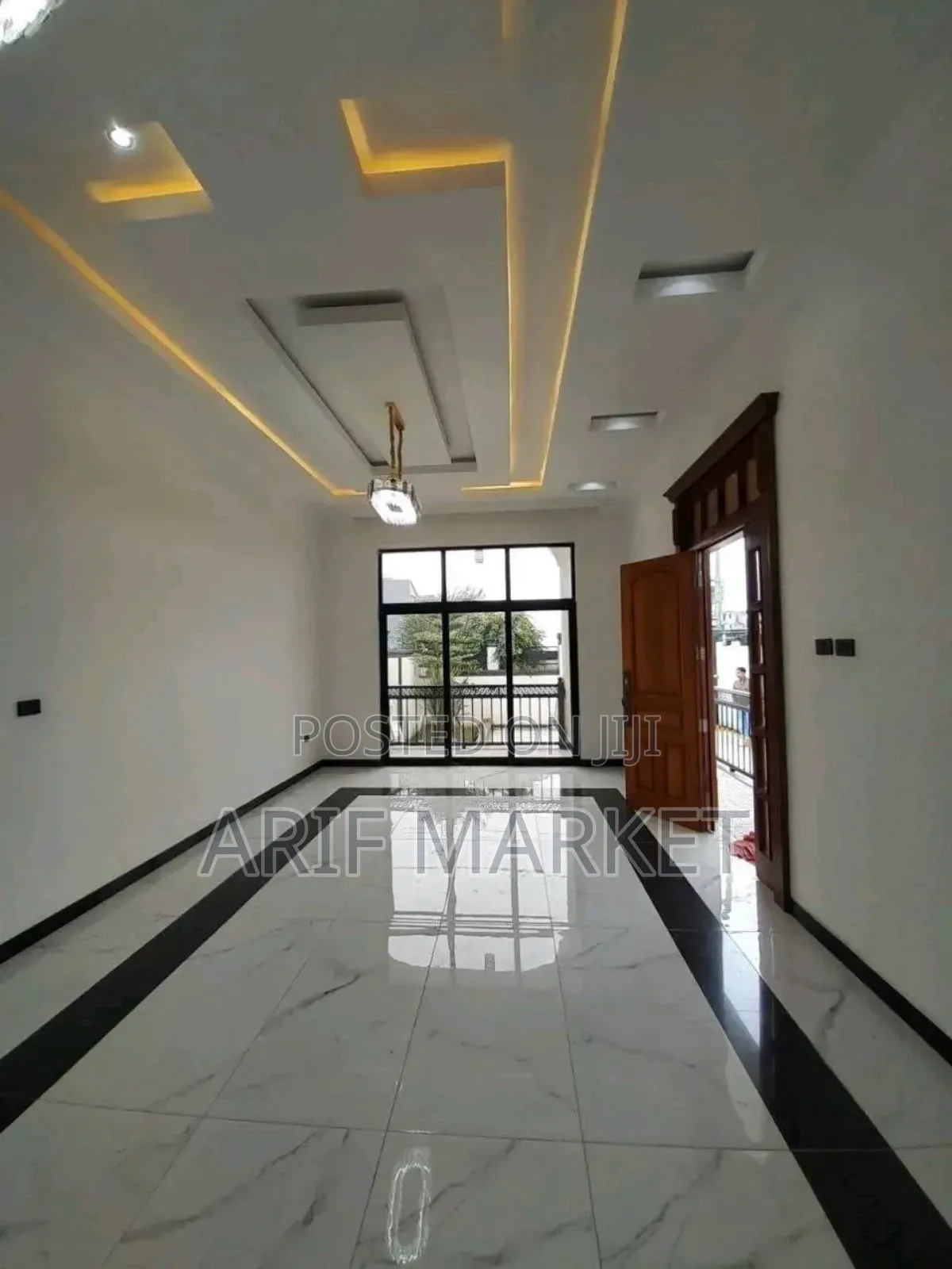 Furnished 4bdrm Villa in Bole for sale