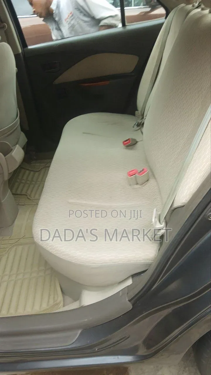 Toyota Yaris 2010 Black