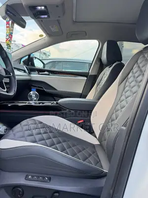 Volkswagen ID.6 2024 White