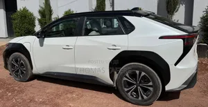 Toyota bZ4X 2023 White