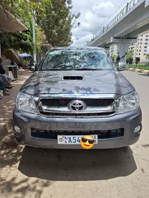 Toyota Hilux 2.5 D-4D SRX 2009 Gray