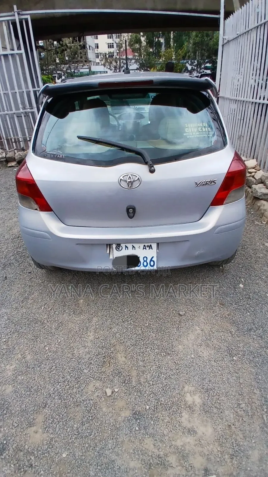 Toyota Yaris 2010 Gray