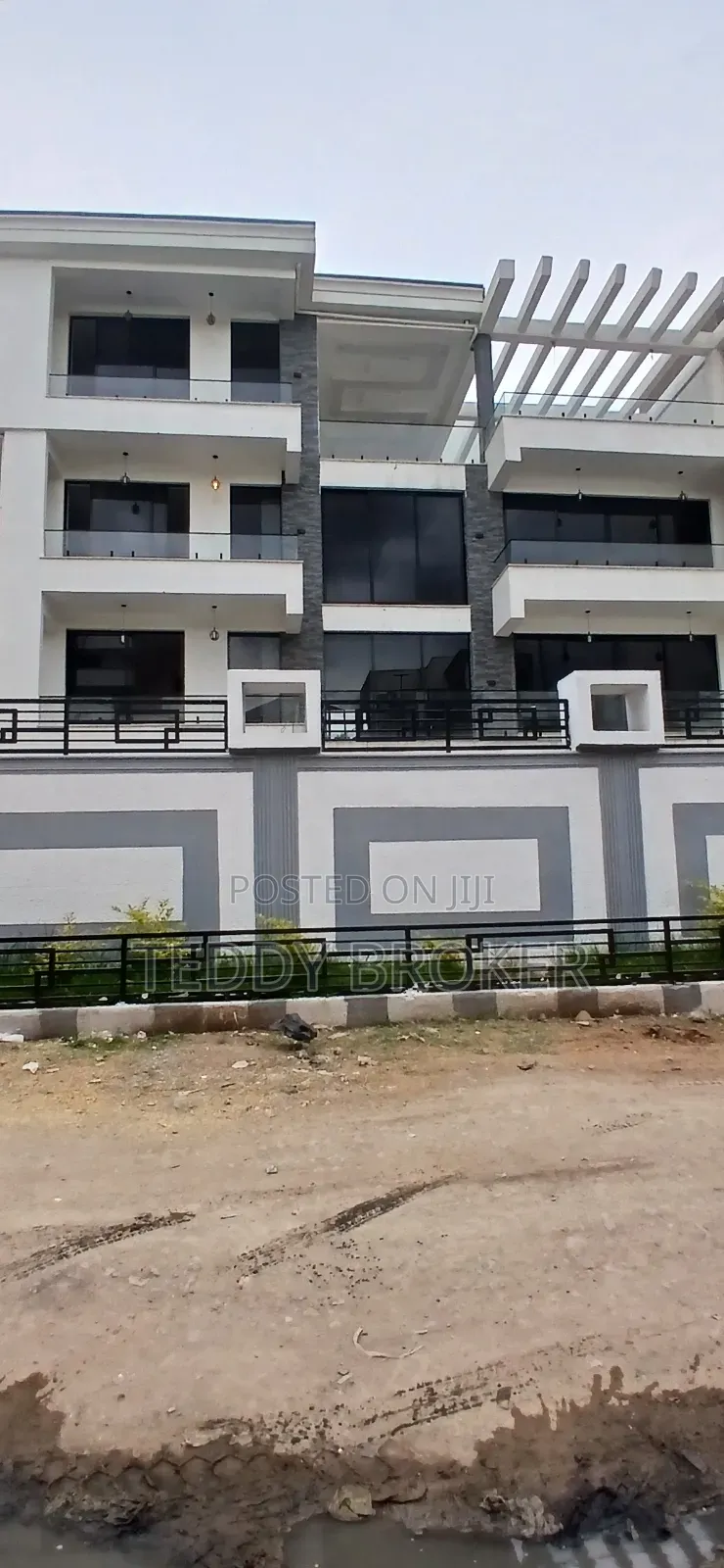 9bdrm House in Haile Garment, Nifas Silk-Lafto for sale