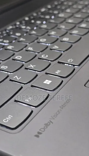 New Laptop Lenovo Yoga 7i 16GB Intel Core Ultra 7 SSD 512GB
