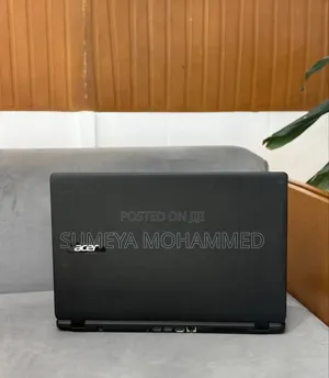 Laptop Acer AS5755 4GB Intel Celeron HDD 500GB