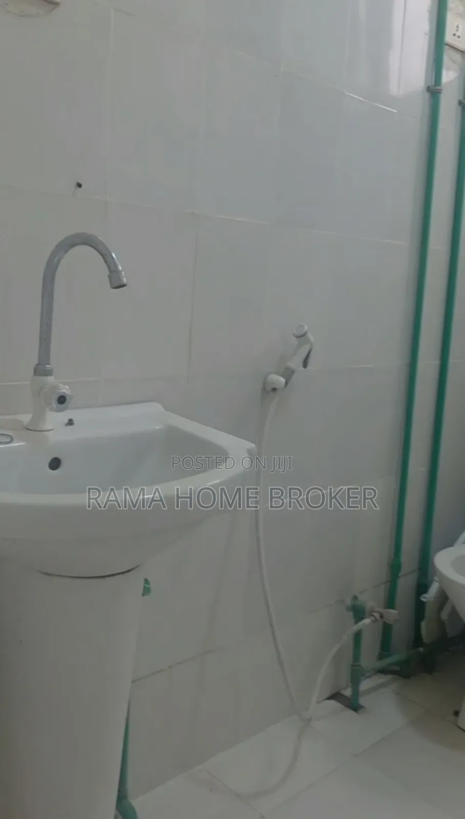 Furnished 3bdrm Condo in አያት 49 40/60 ኮንዶሚኒየም, Yeka for sale