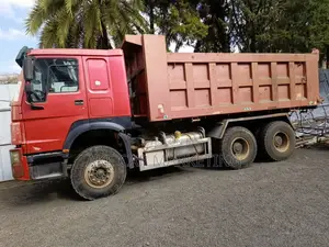 Sinotruk Howo 2017 Red