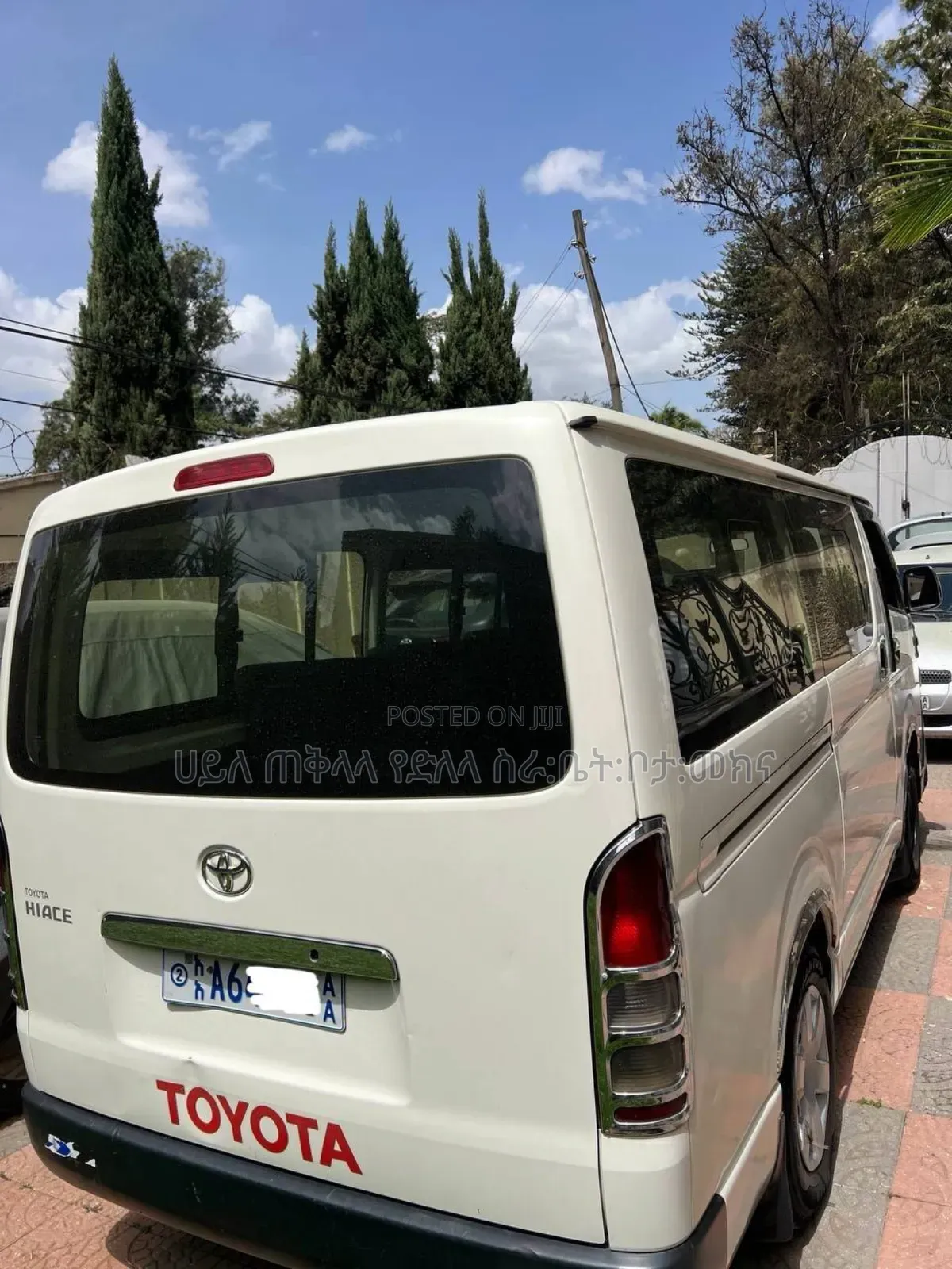 Toyota HiAce 2014 White