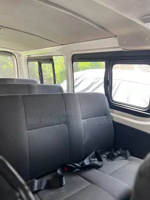 Toyota HiAce 2014 White