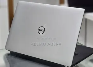 New Laptop Dell Precision 5520 16GB Intel Core i7 SSD 512GB