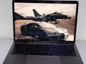 New Laptop Apple MacBook Pro 2017 8GB Intel Core i5 SSD 256GB