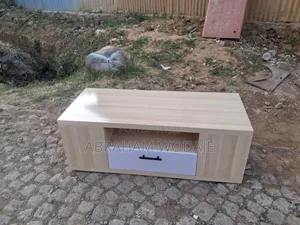 ዘመናዊ Center Table