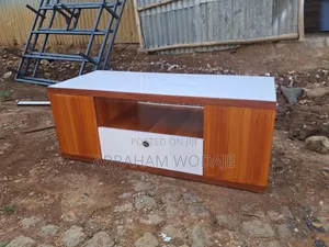 ዘመናዊ Center Table