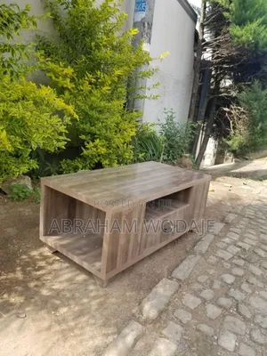 ዘመናዊ Center Table