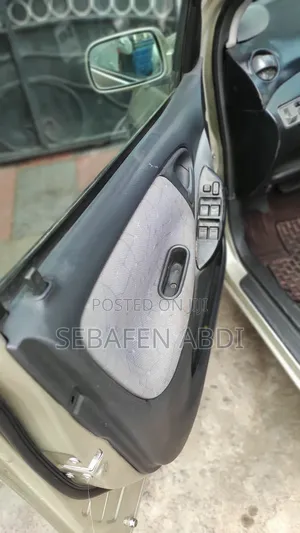 Toyota Vitz 1.3 FWD 3dr 2003 Silver