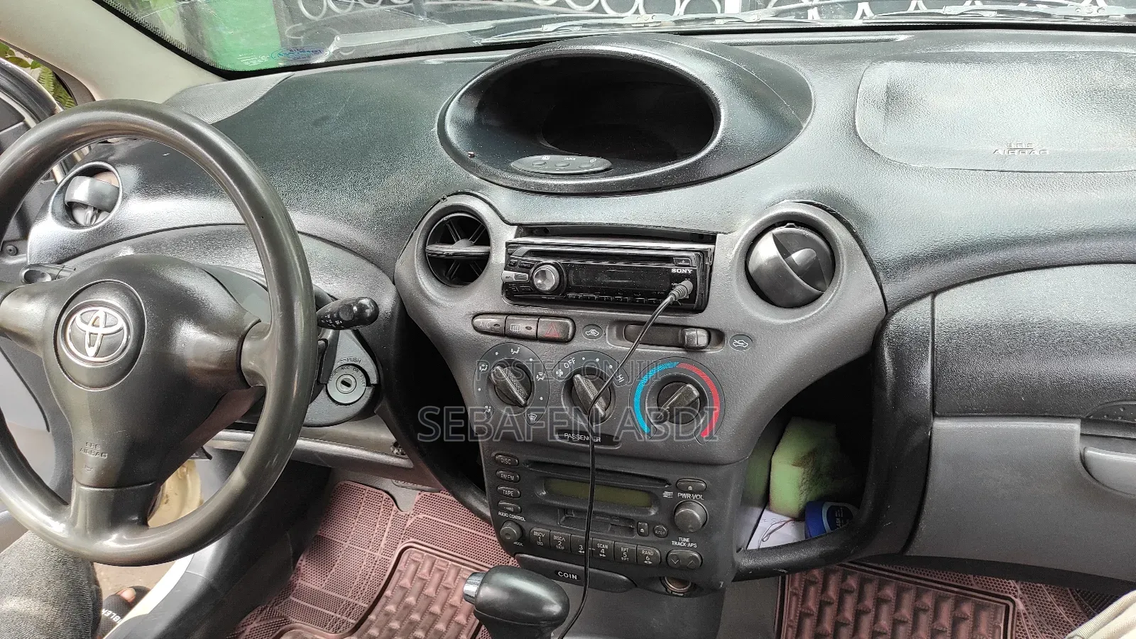 Toyota Vitz 1.3 FWD 3dr 2003 Silver