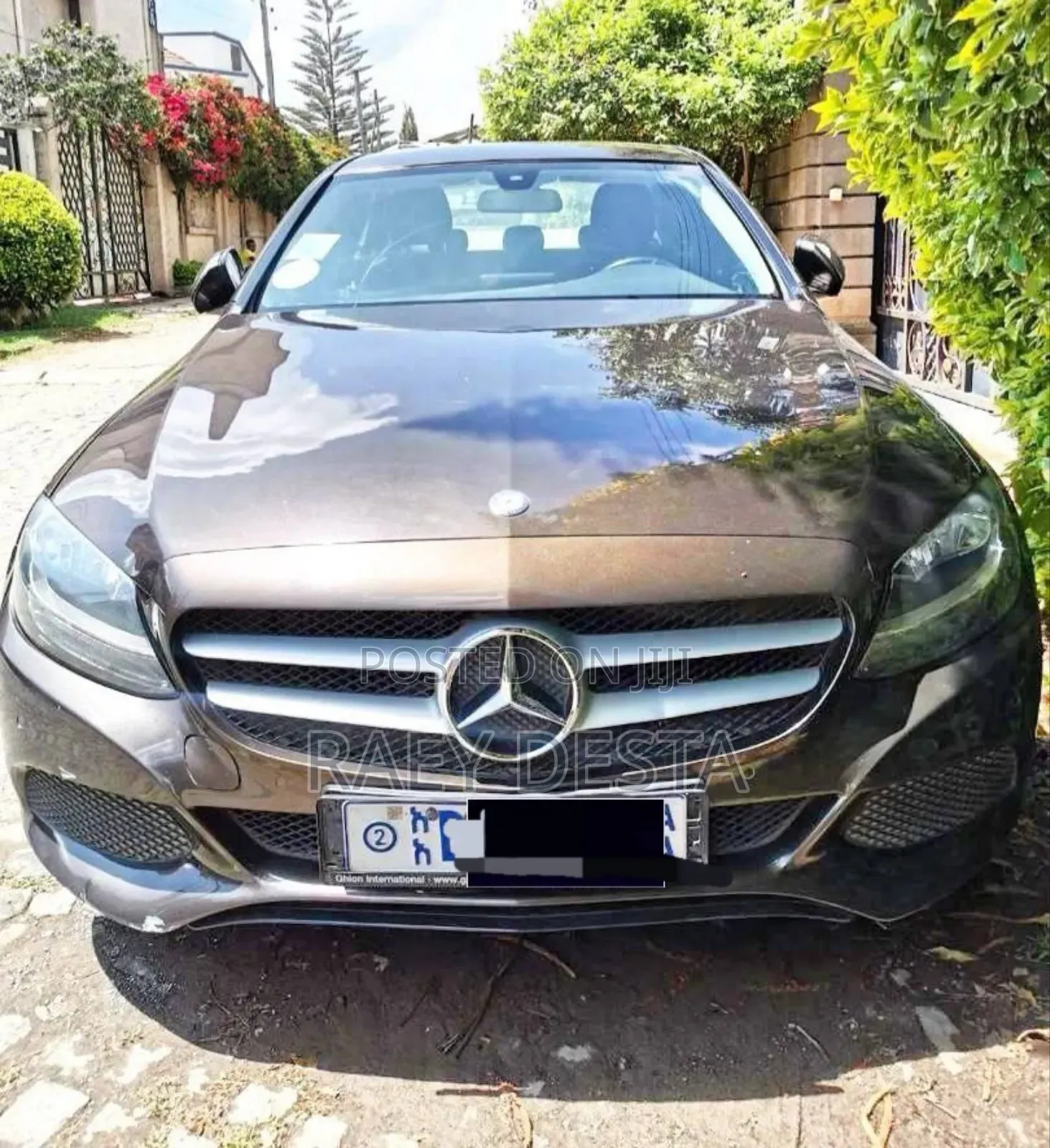 Mercedes-Benz C180 2014 Brown