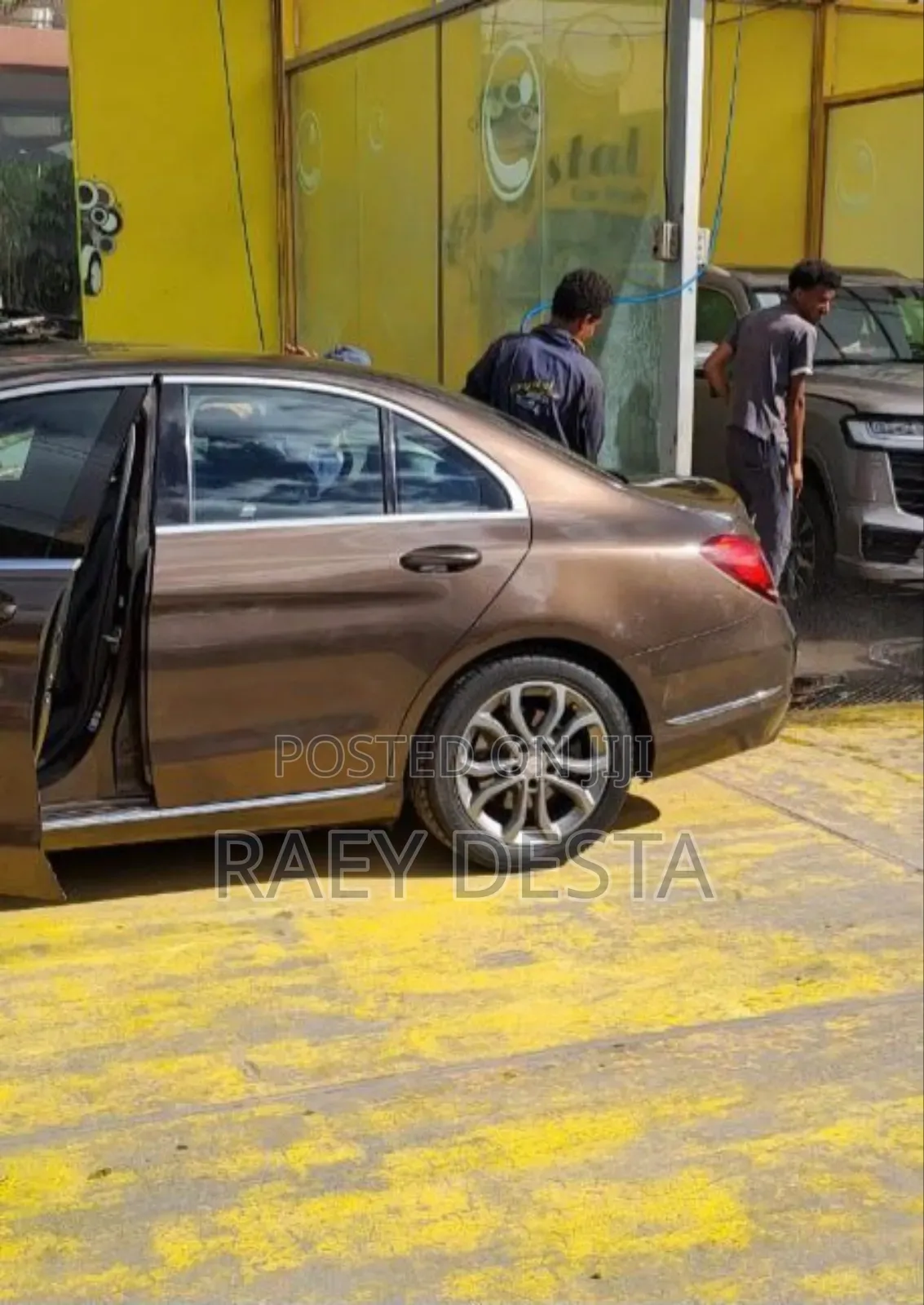 Mercedes-Benz C180 2014 Brown