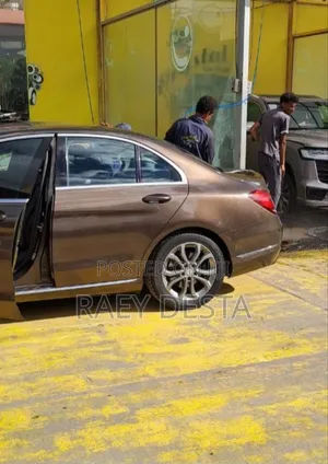 Mercedes-Benz C180 2014 Brown