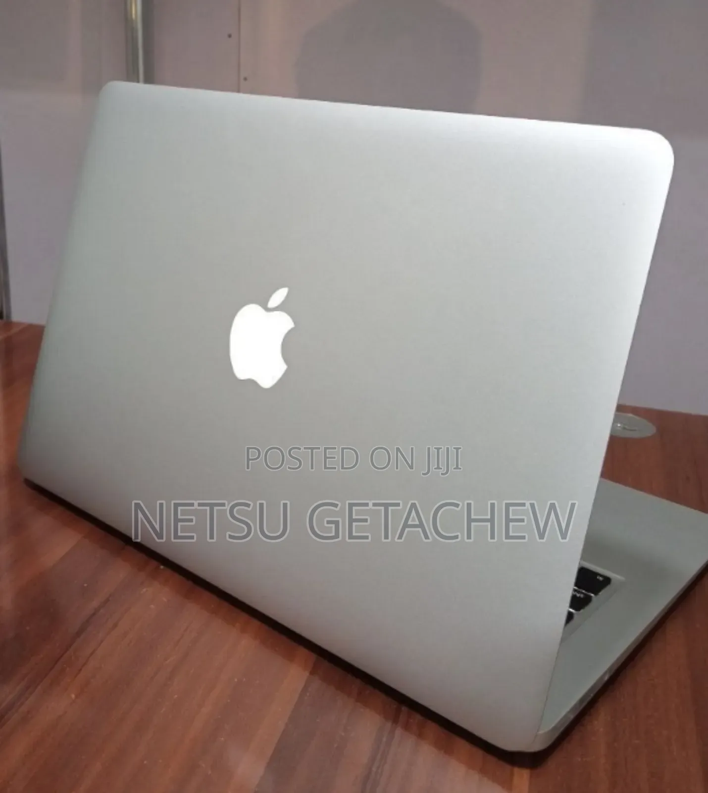 New Laptop Apple MacBook Pro M1 8GB Intel Core i5 SSD 128GB