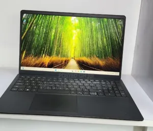 New Laptop Dell Inspiron 15 8GB Intel Core i5 SSD 256GB
