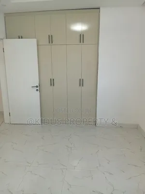 3bdrm Apartment in Jemo 1, Nifas Silk-Lafto for rent