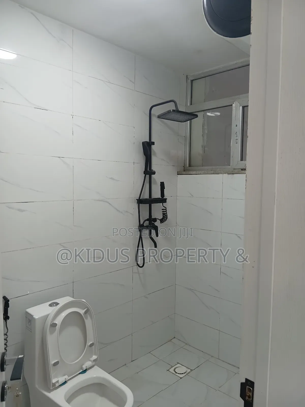 3bdrm Apartment in Jemo 1, Nifas Silk-Lafto for rent