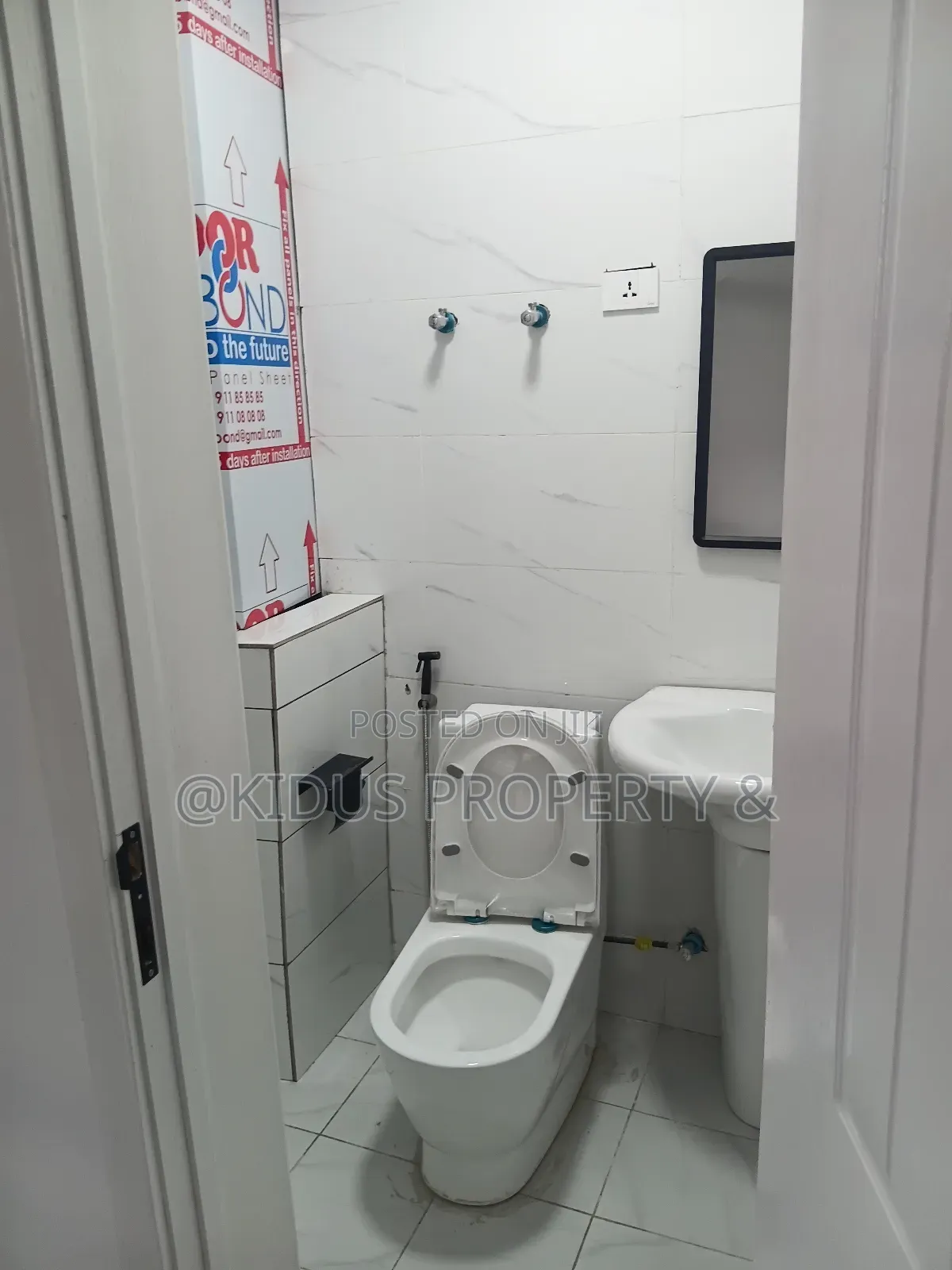 3bdrm Apartment in Jemo 1, Nifas Silk-Lafto for rent