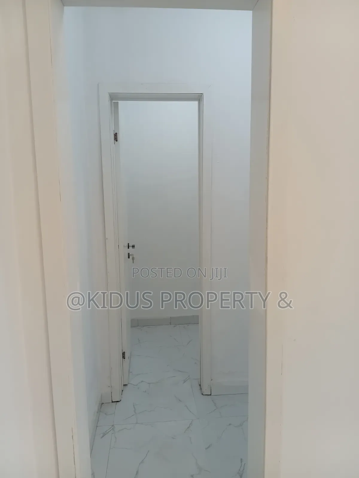 3bdrm Apartment in Jemo 1, Nifas Silk-Lafto for rent