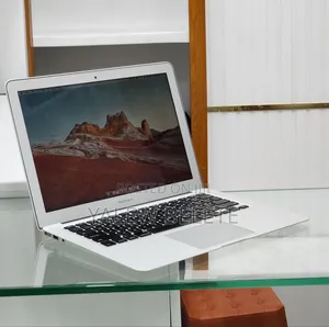 New Laptop Apple MacBook Air 2015 8GB Intel Core i5 SSD 128GB