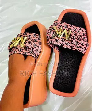 የሴቶች ጫማ Shoes
