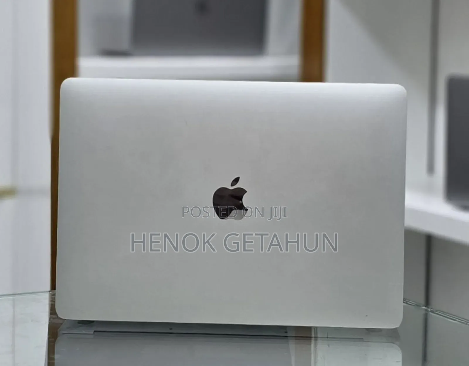 New Laptop Apple MacBook Air 2020 M1 8GB Apple M1 SSD 512GB