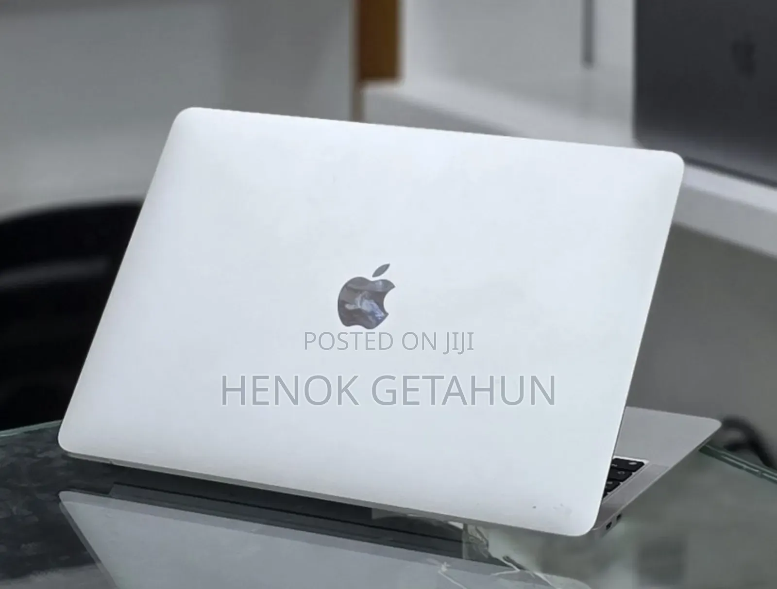 New Laptop Apple MacBook Air 2020 M1 8GB Apple M1 SSD 512GB